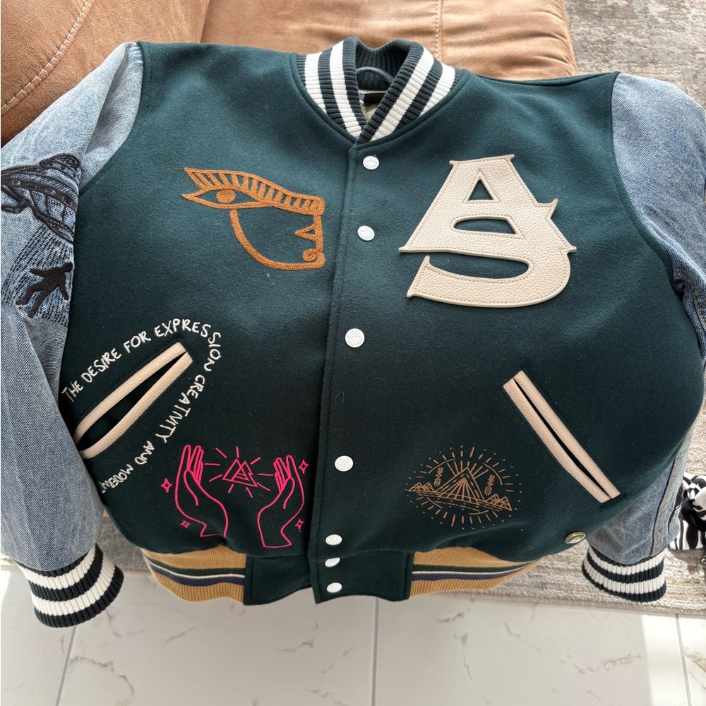 Stylish Green Varsity Jacket with Embroidered Designs